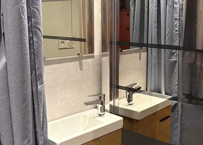 Quarto em Acomodações Particulares à Mi-chemin *